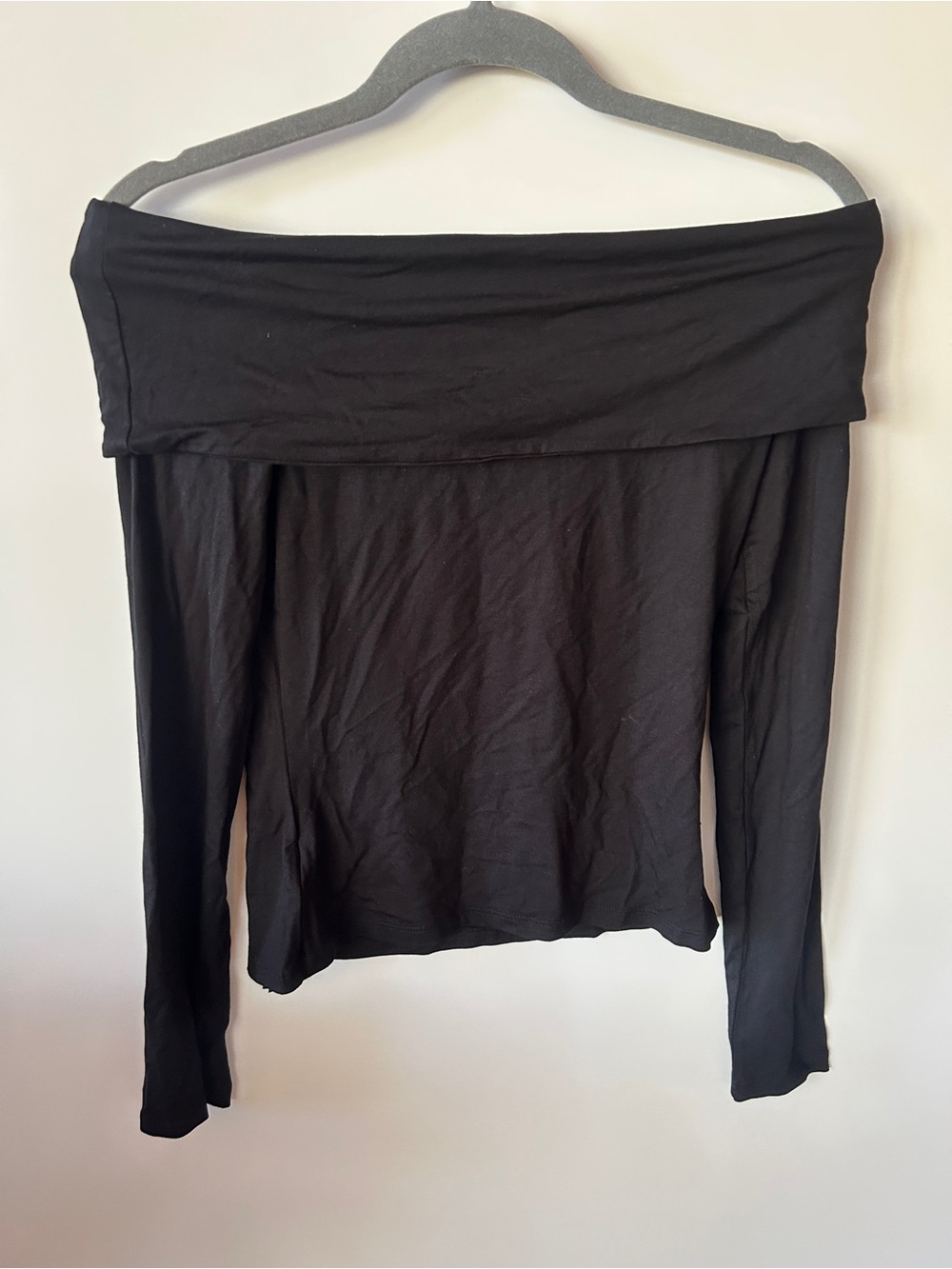 Women's Off-the-Shoulder Long Sleeve Top - Black.   Bin T